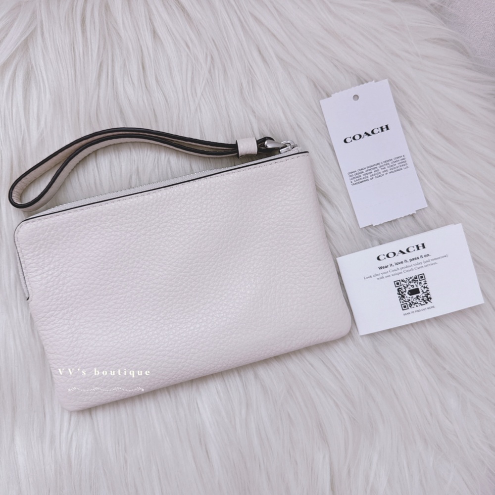NWT Coach Corner Zip Wristlet With Boardwalk Graphic Chalk CU196 - Picture 2 of 6